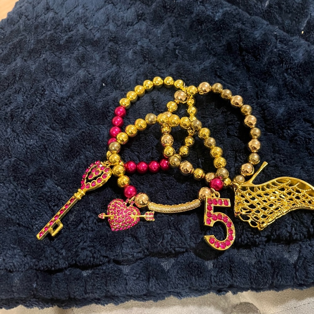 Boutique fashion bracelet set